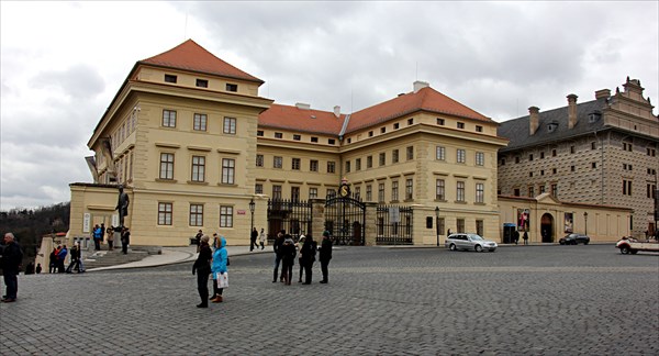 103-Салмоновскии дворец и дворец  Шварценберга